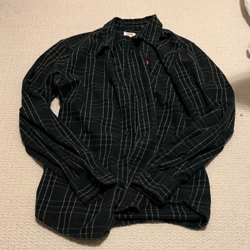 Levi's deep green plaid flannel shirt